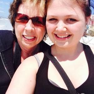 Meet your Posher, Janise